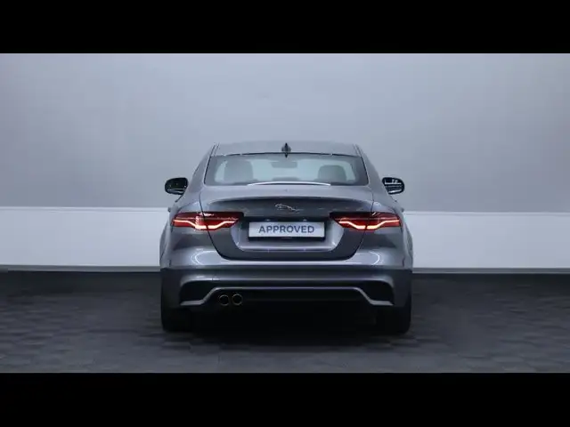 Jaguar Xe view 5