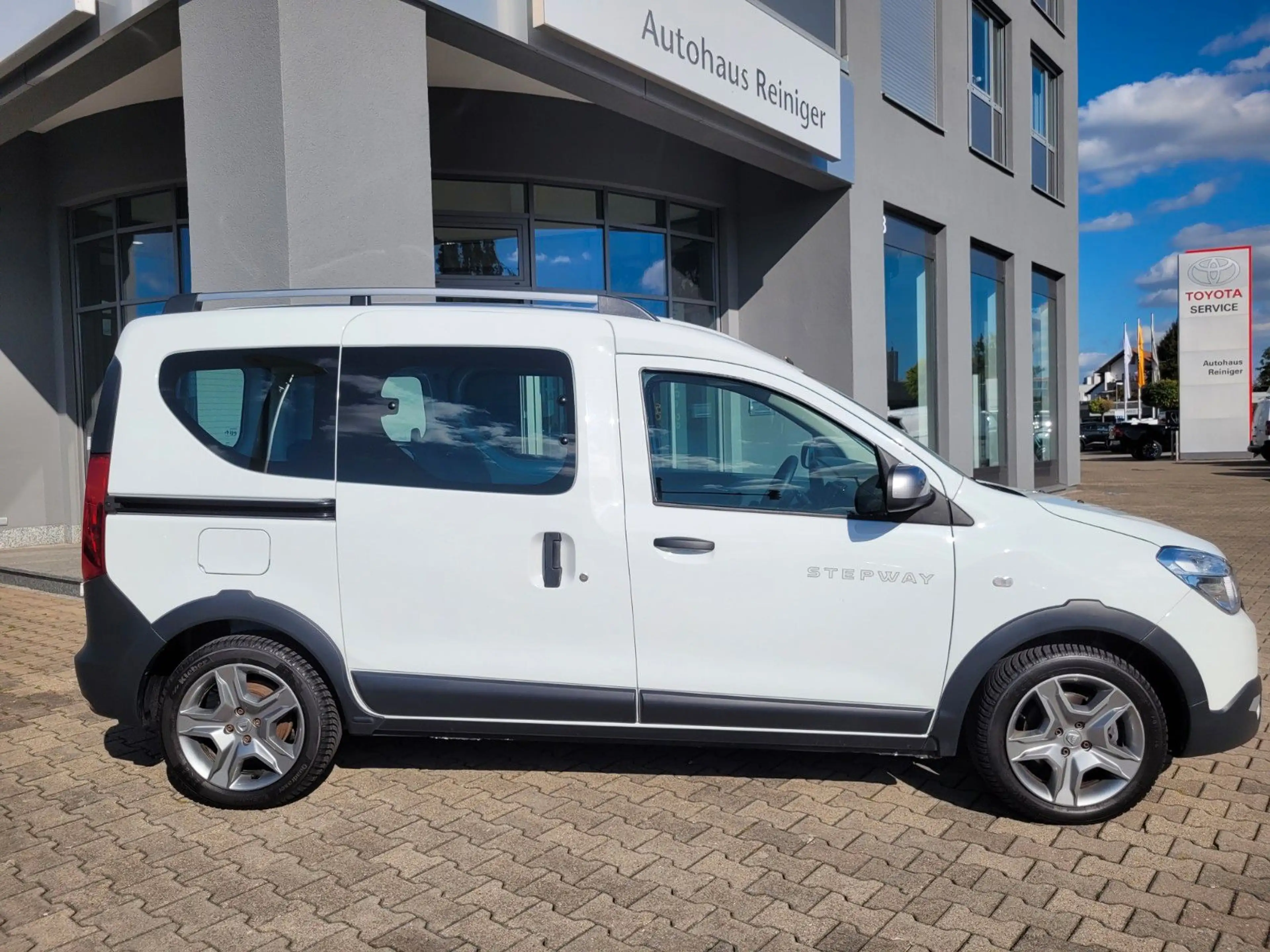 Dacia Dokker Stepway Plus Turbo*SHZ,Kamera,Navi* — photo 4