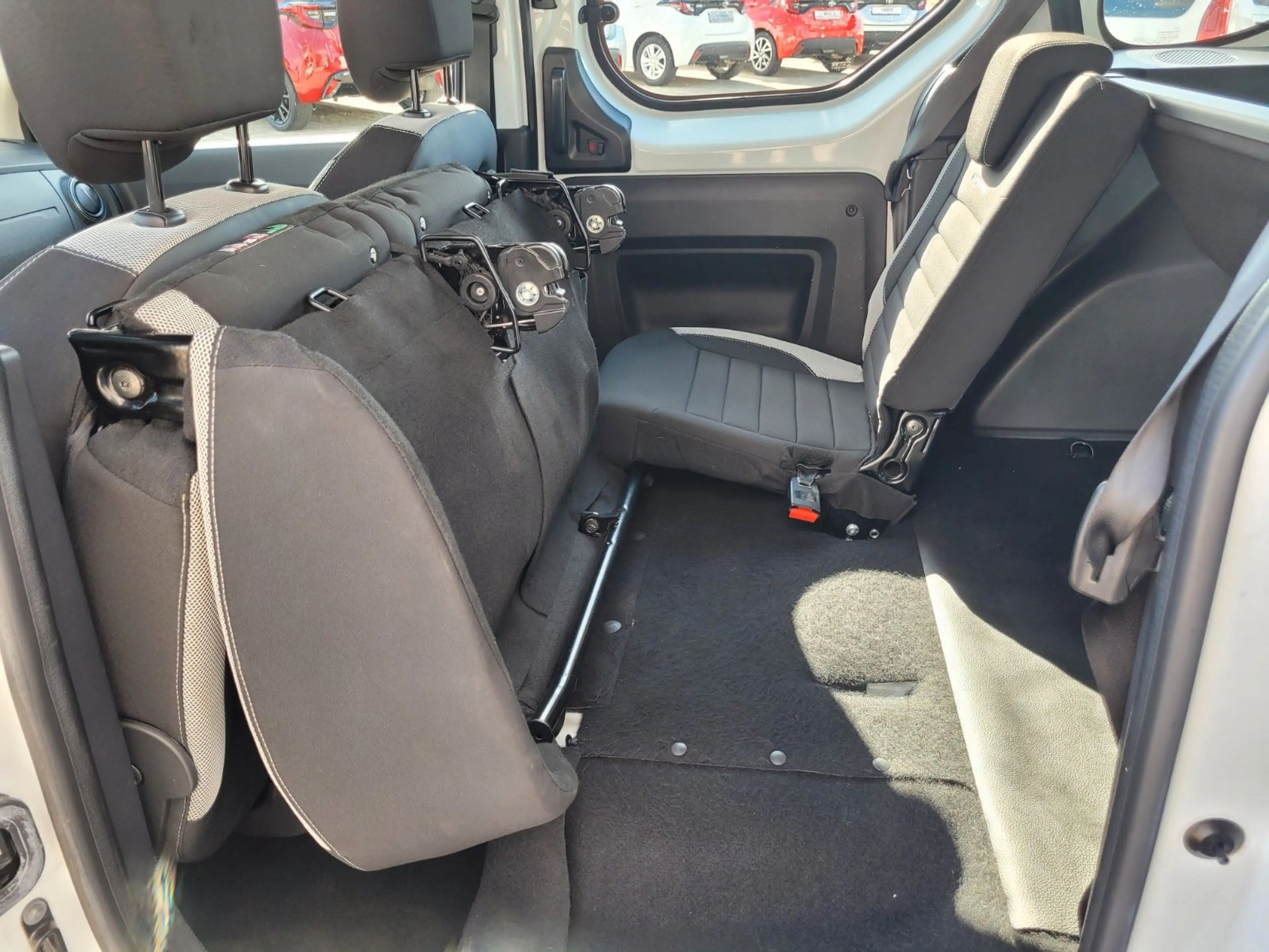 Dacia Dokker Stepway Plus Turbo*SHZ,Kamera,Navi* — photo 15
