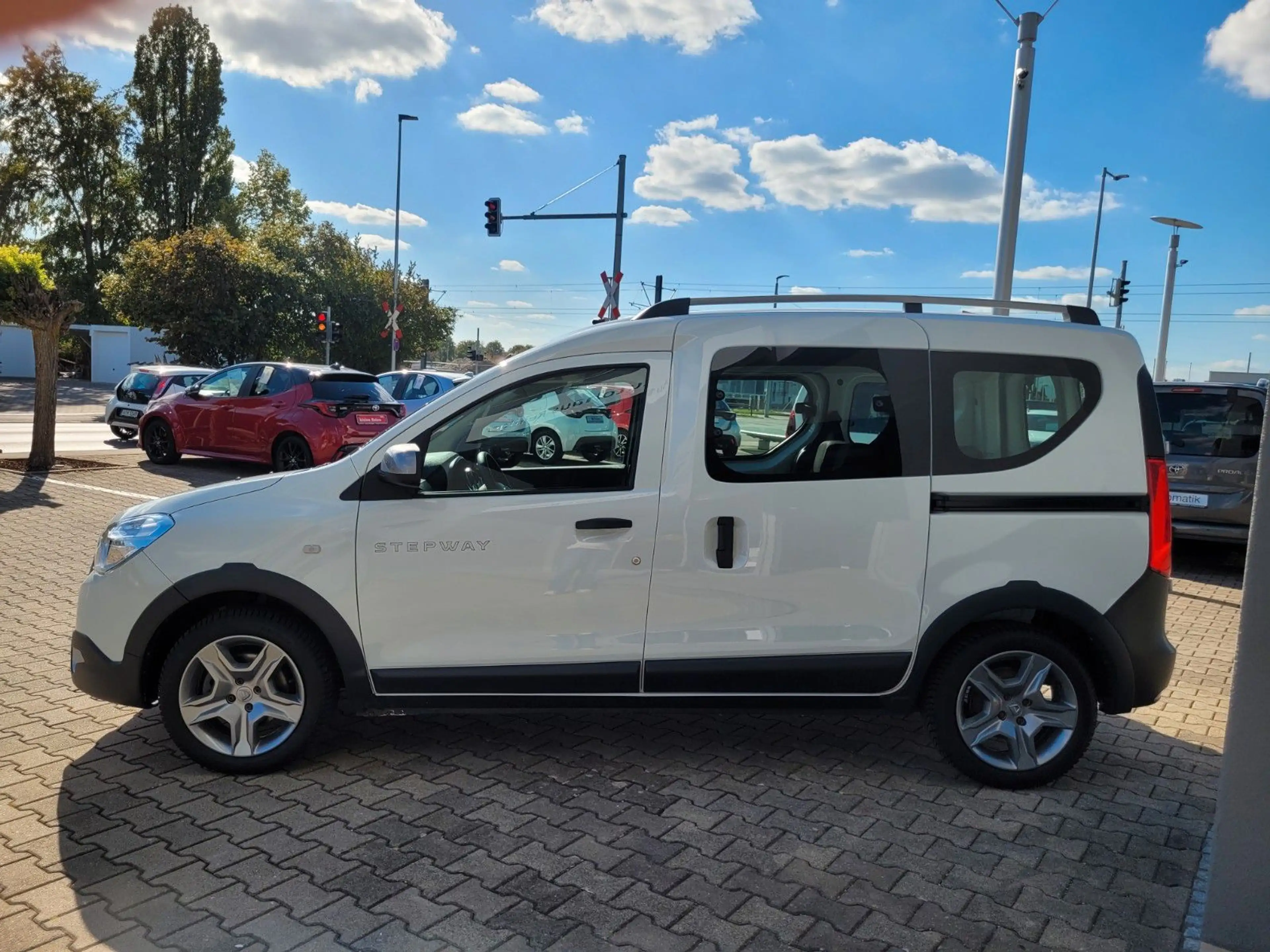 Dacia Dokker Stepway Plus Turbo*SHZ,Kamera,Navi* — photo 8
