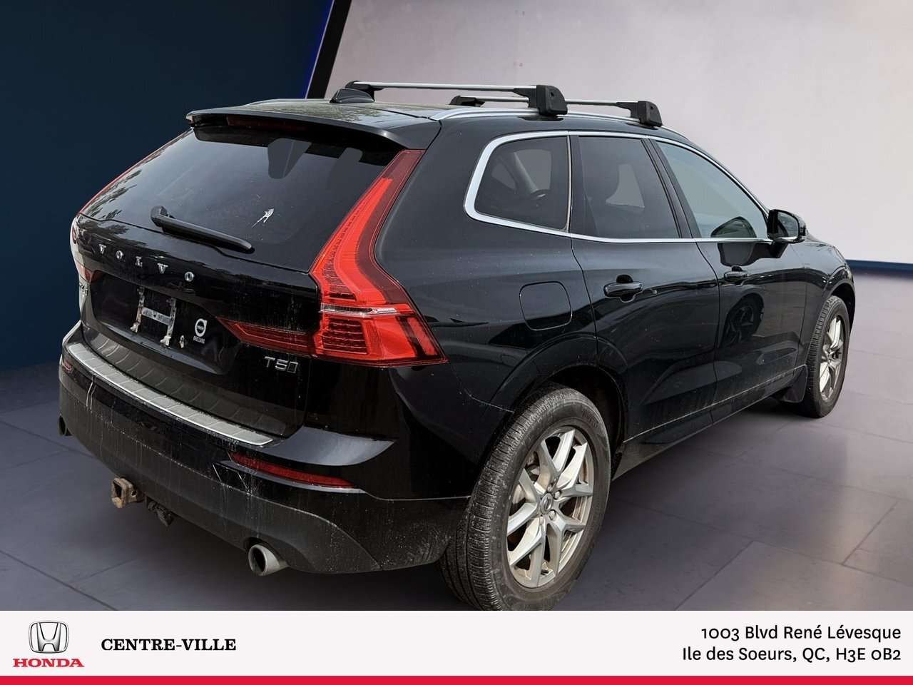 2018 Volvo XC60 Momentum alt 3