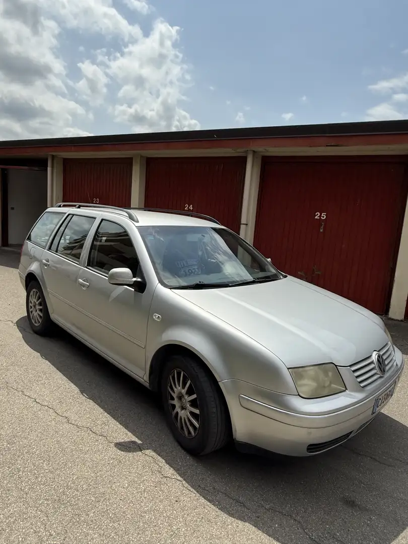 Volkswagen Bora Variant 1.9 tdi Trendline 100cv - 2
