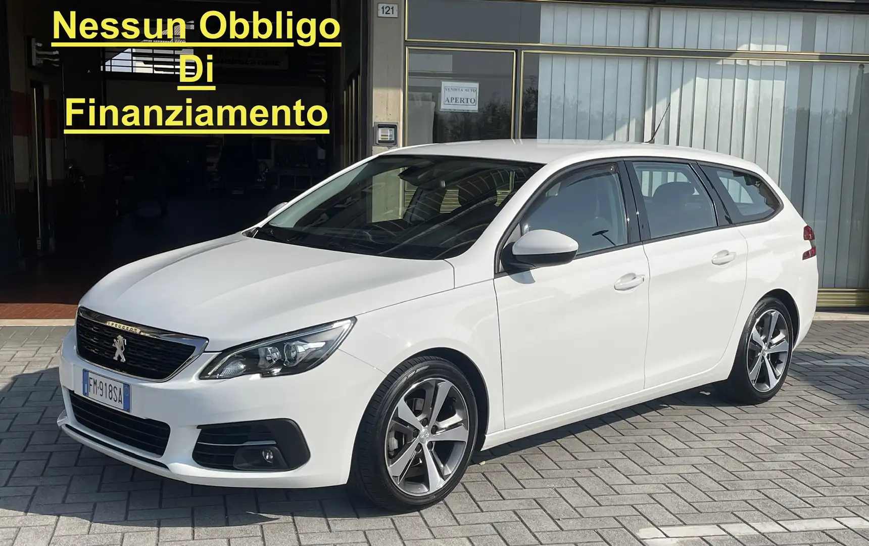 Peugeot 308 308 II 2018 SW 1.2 Bz Allure Bianco - 1