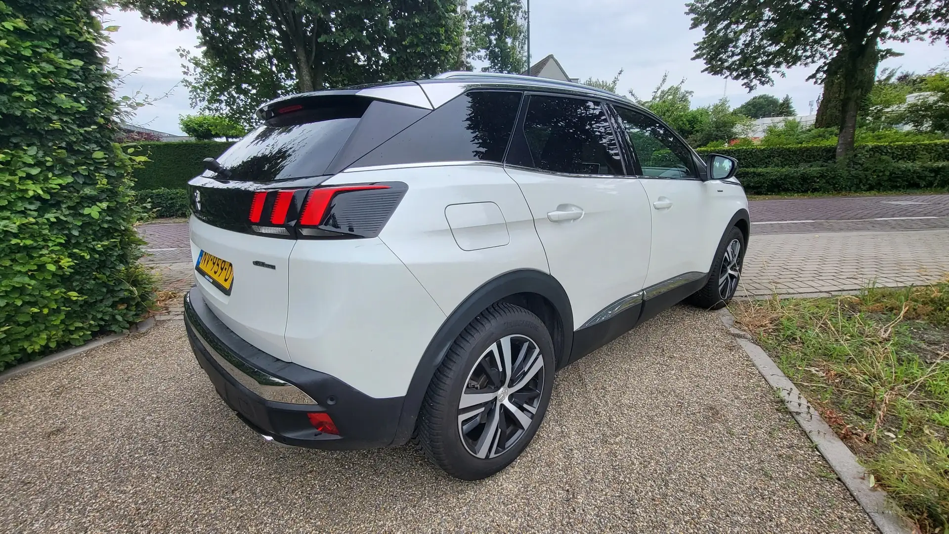 Peugeot 3008 3008 1.6 e-THP GT Line Wit - 2