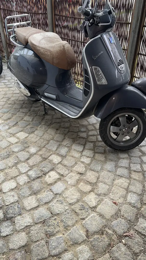 Vespa GTV 125 Jubiläumsmodell Grau - 2