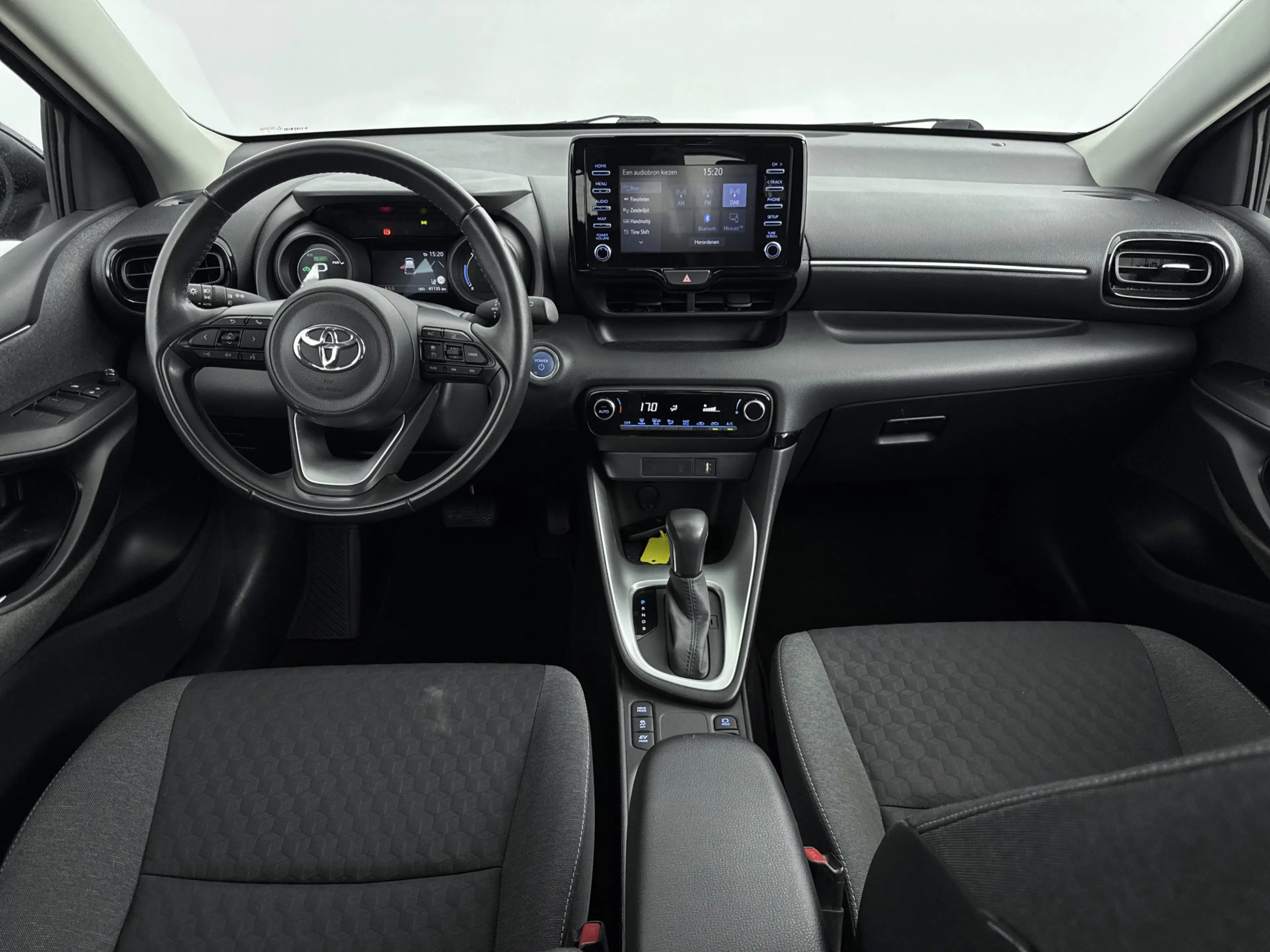 Toyota Yaris 1.5 Hybrid TeamNL | Apple Carplay/Android Auto | L — photo 4