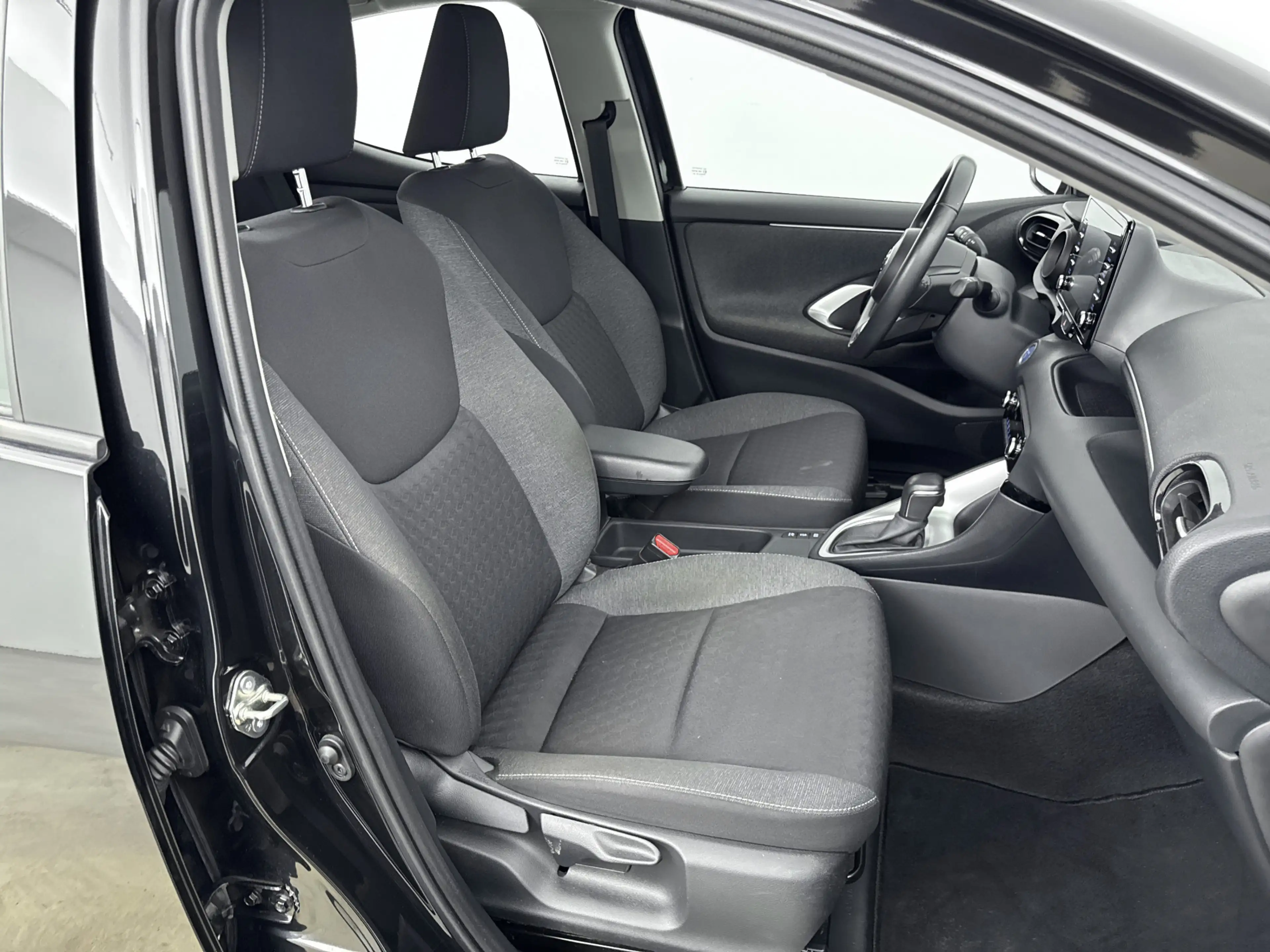 Toyota Yaris 1.5 Hybrid TeamNL | Apple Carplay/Android Auto | L — photo 6