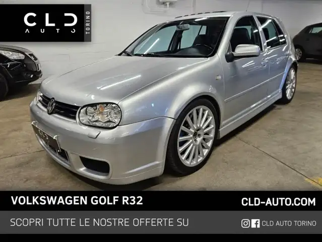 Volkswagen Golf R IV 3.2 V6 cat 5 porte R32