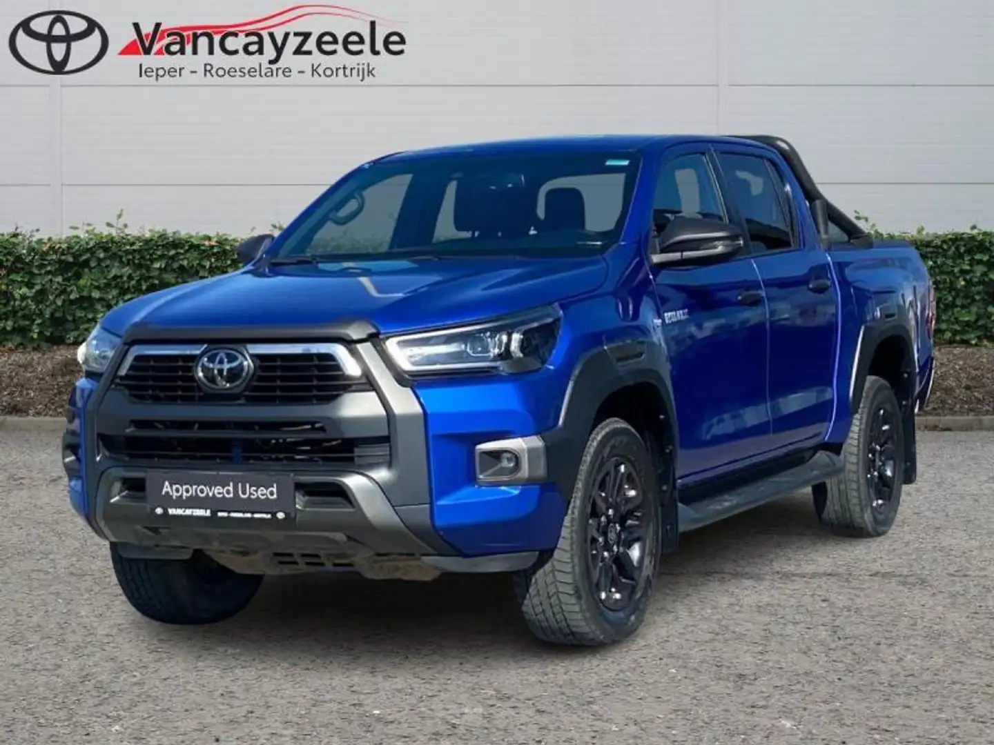 Toyota Hilux Invincible 37149 + BTW Blauw - 1