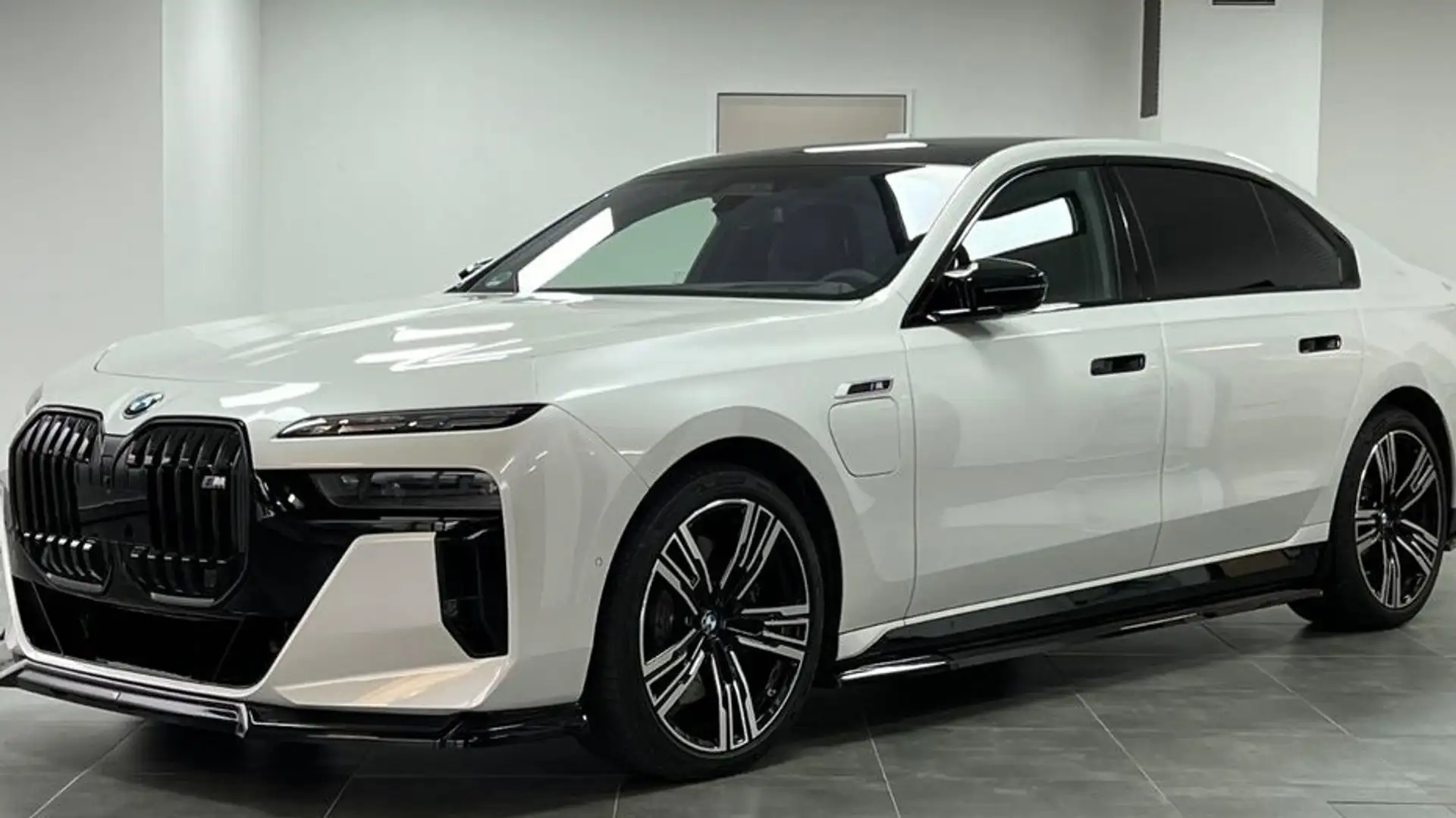 BMW 760 M760e xDrive Alb - 1