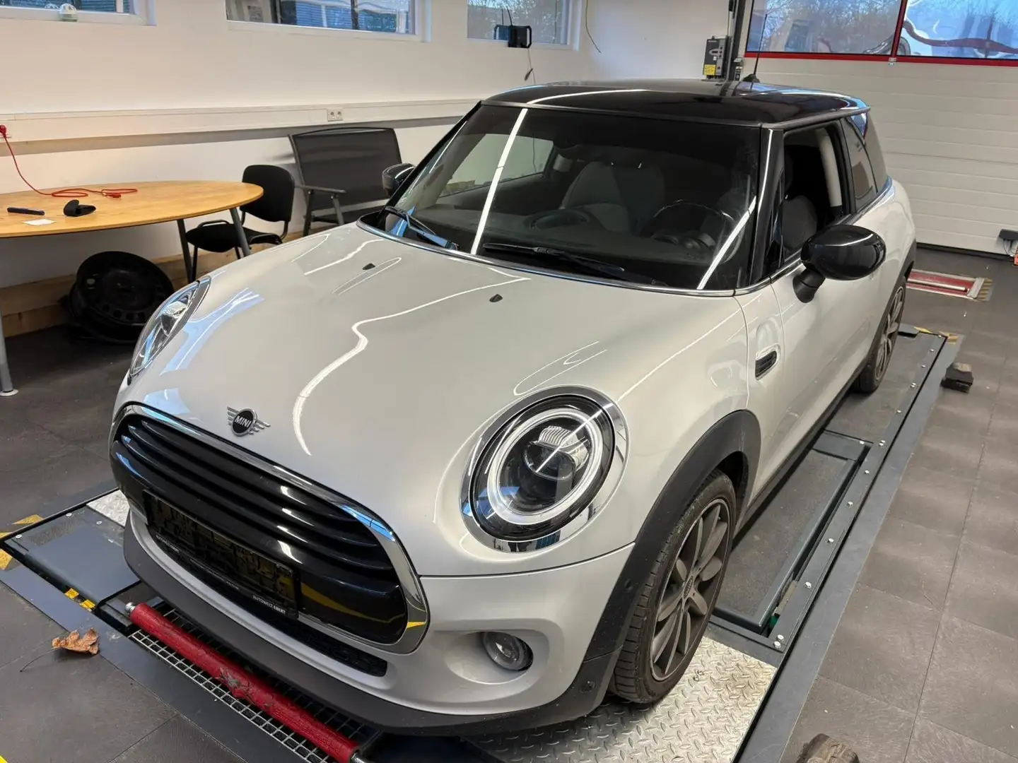 MINI Cooper 1.5 Aut. Chili/PANO-DACH/KAMERA/SHZ/NAVI/ Silber - 1