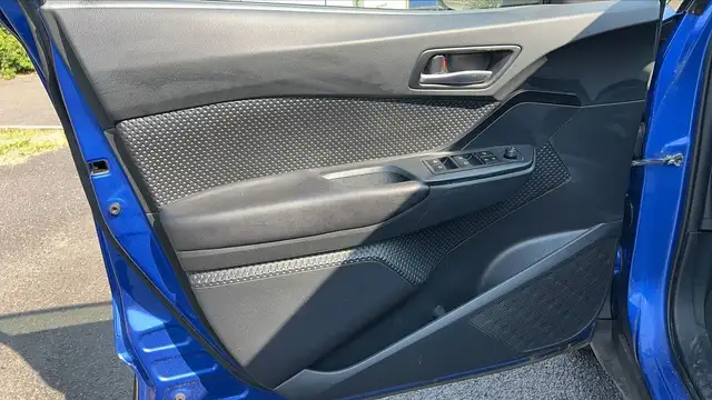 Toyota C-HR view 7