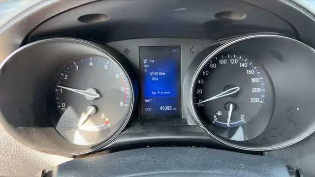 Toyota C-HR view 12