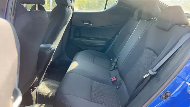 Toyota C-HR view 9