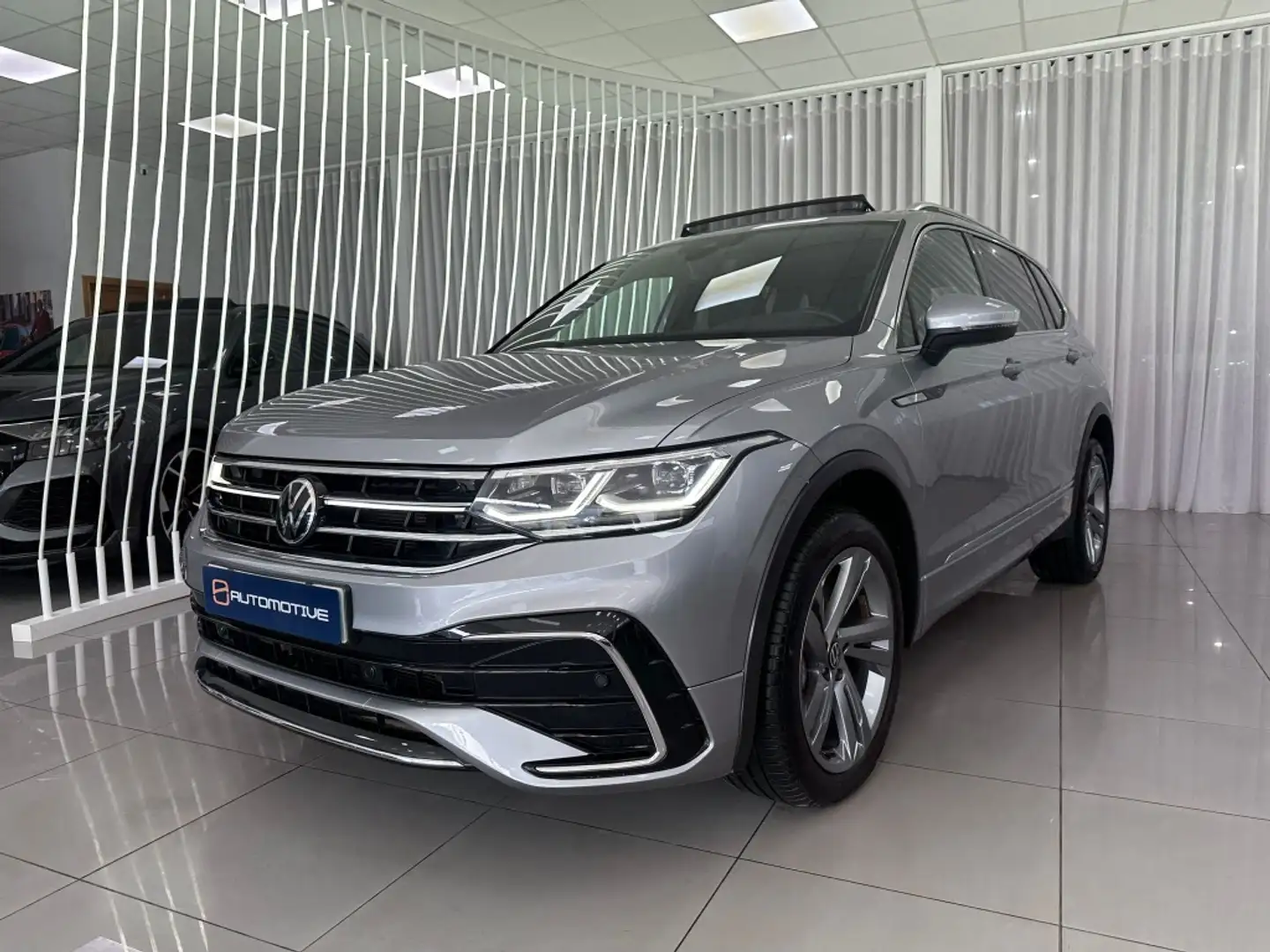 Volkswagen Tiguan Allspace 2.0TDI R-Line 4Motion DSG 147kW Gris - 1