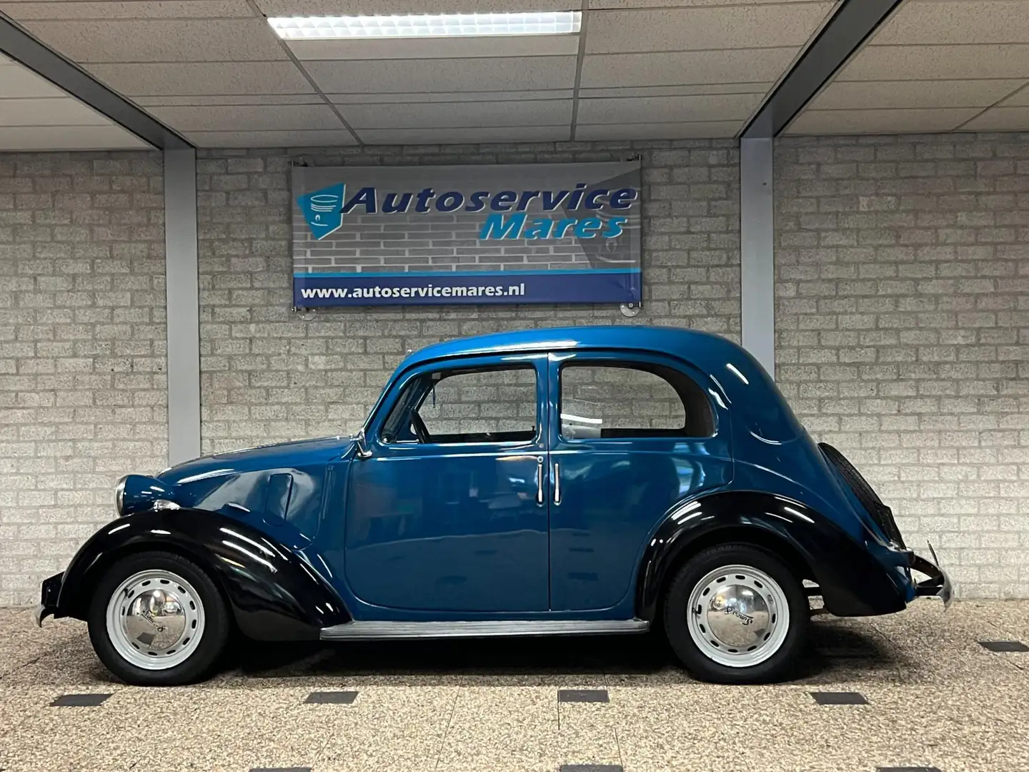 Oldtimer Simca 8 Berline Blauw - 2