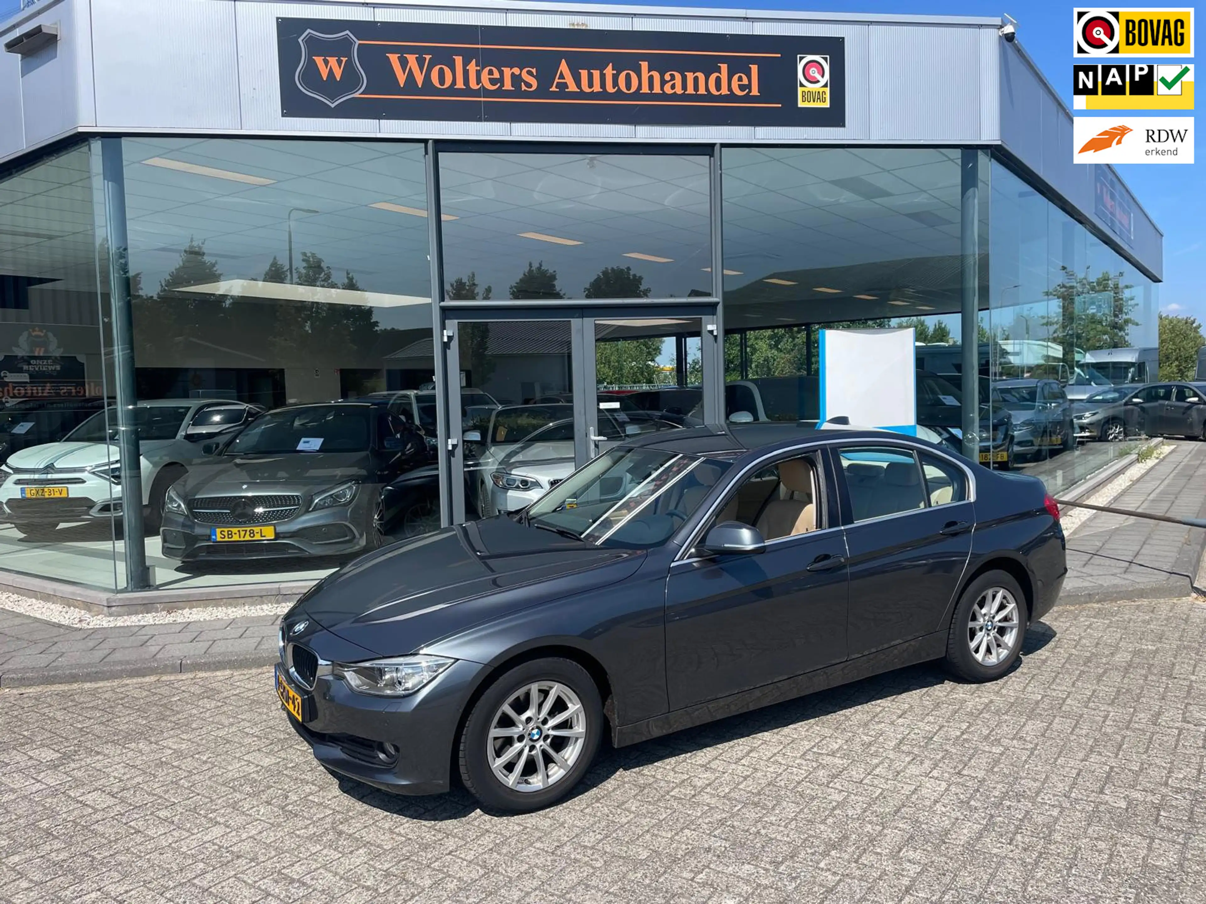 BMW 316 3-serie 316i High Executive Automaat