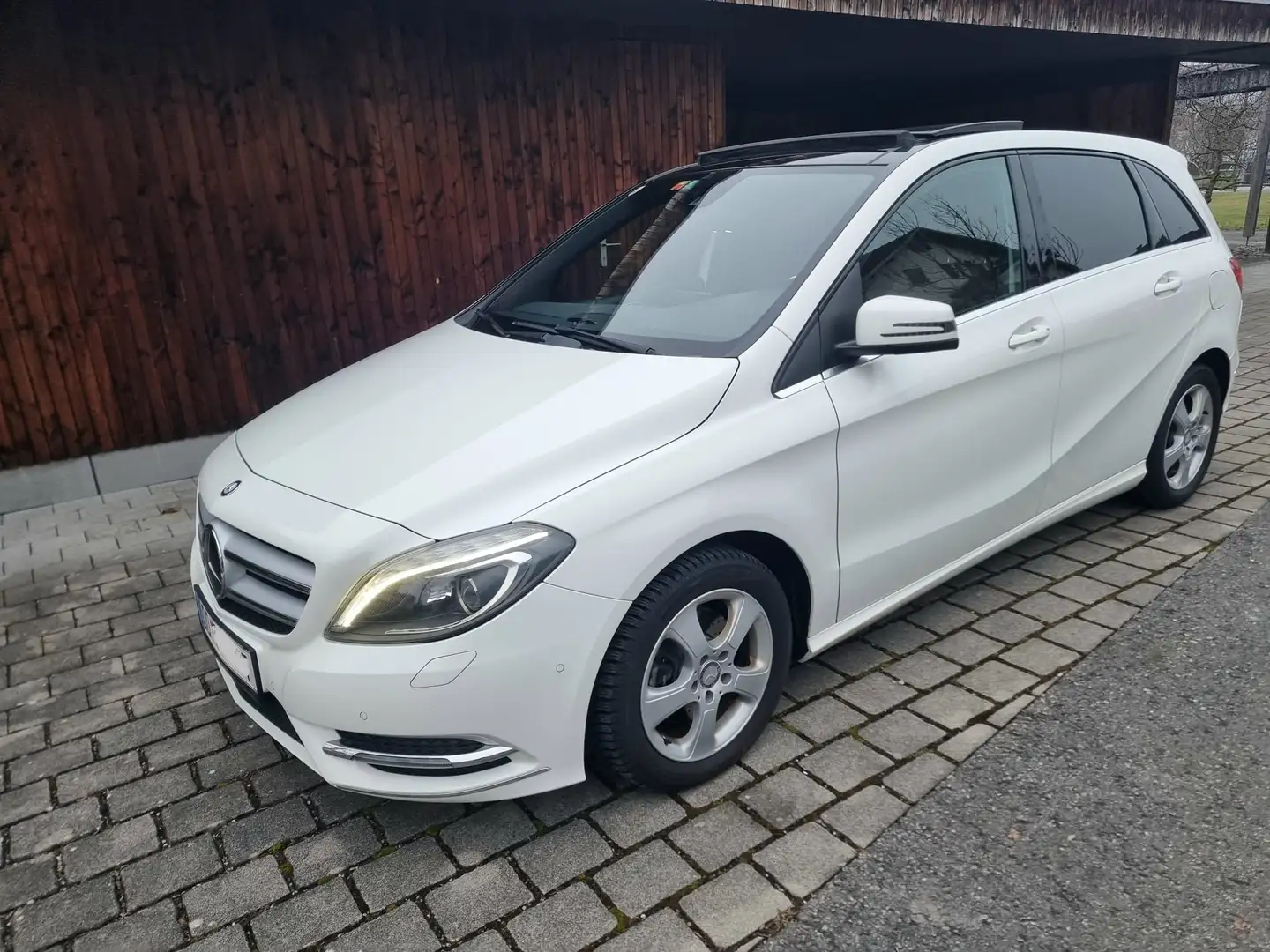Mercedes-Benz B 200 B 200 CDI A-Edition Aut. A-Edition Weiß - 2