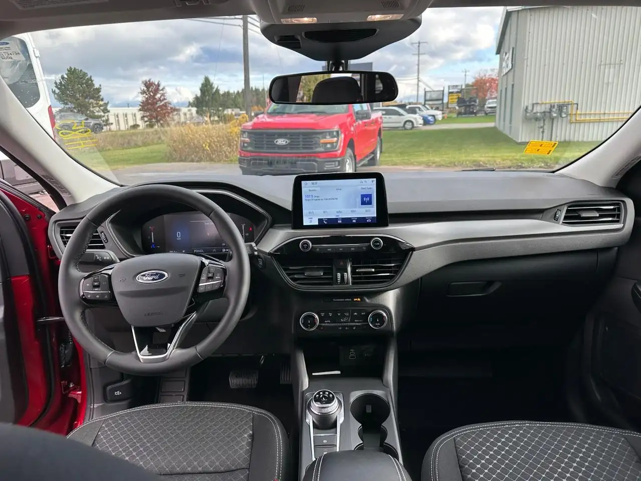 Ford Escape снимка Ford Escape