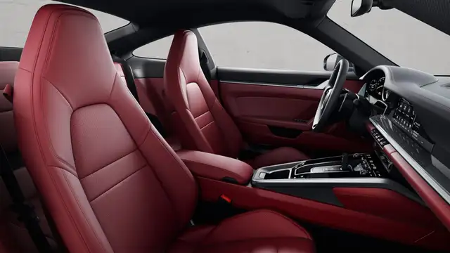 Porsche 911 view 4