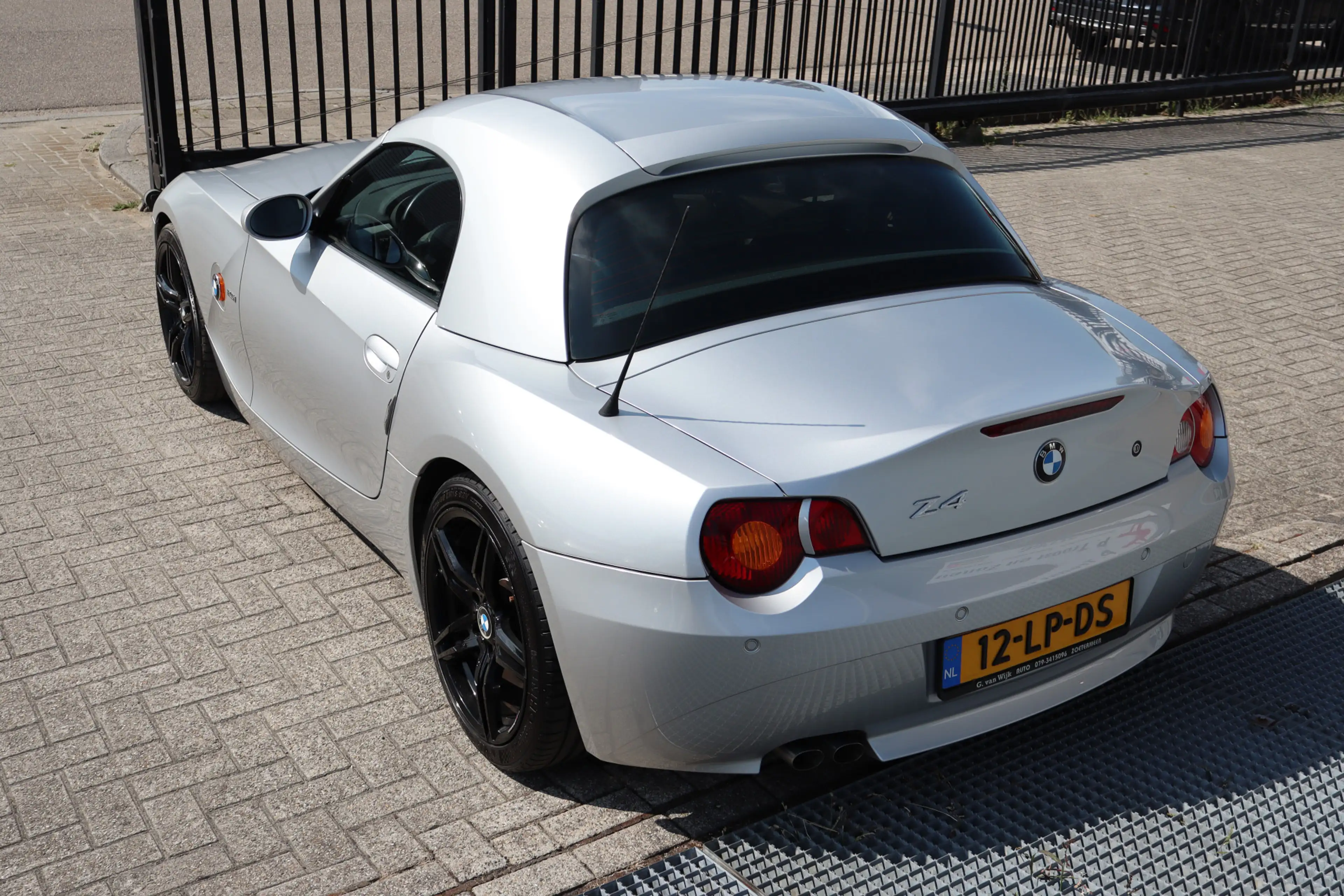 BMW Z4 Roadster 2.5i S — photo 12