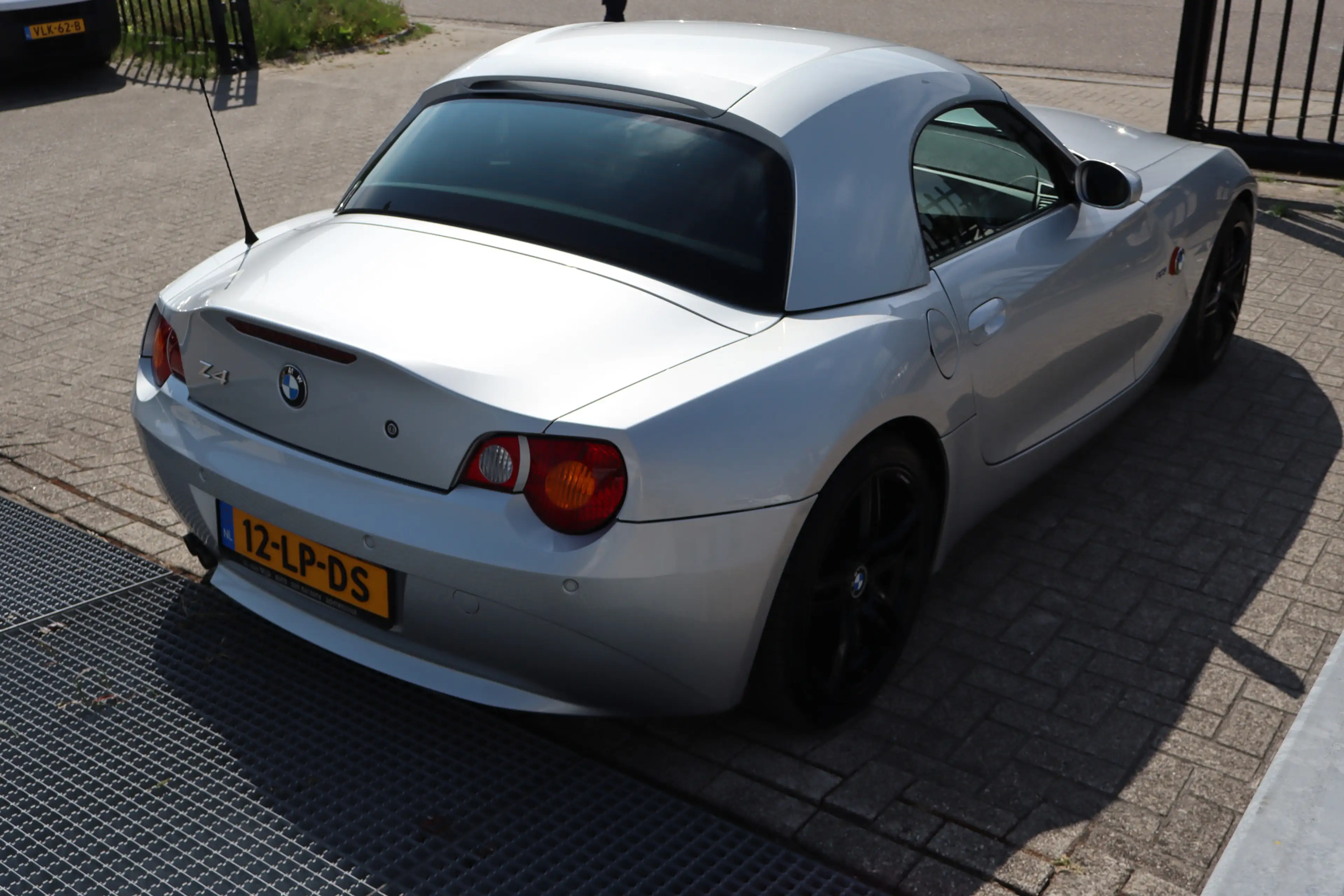 BMW Z4 Roadster 2.5i S — photo 10