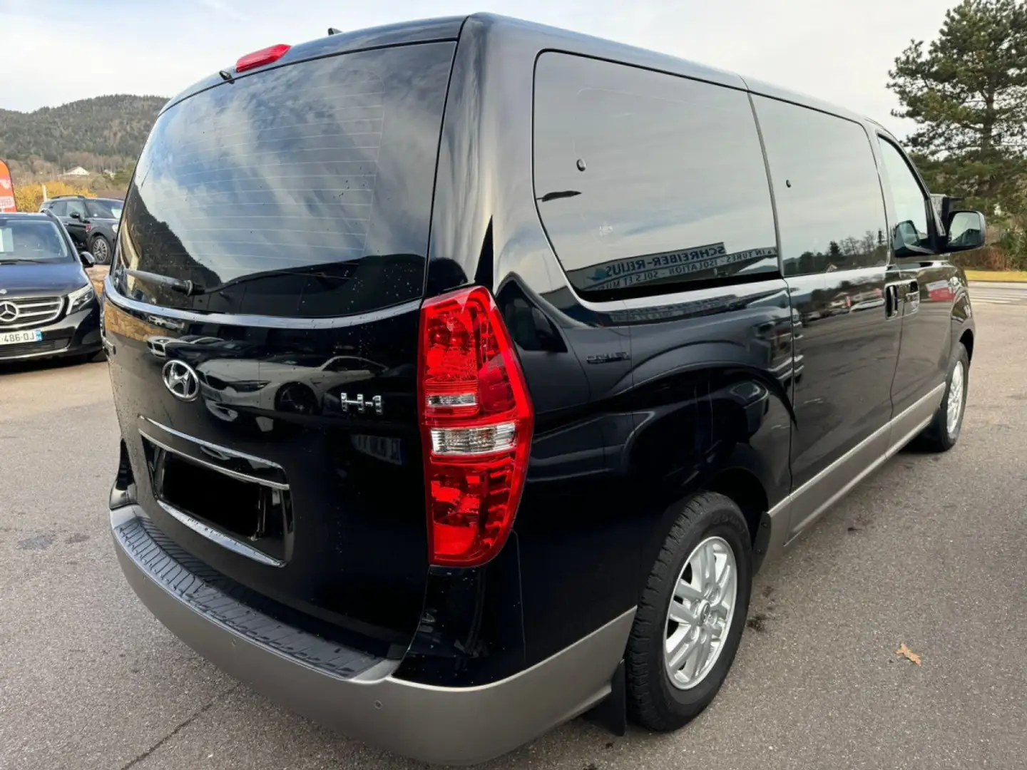 Hyundai H-1 2.5 CRDi AUTO NAVI CAMERA 1 HAND 8 SITZE Fekete - 2