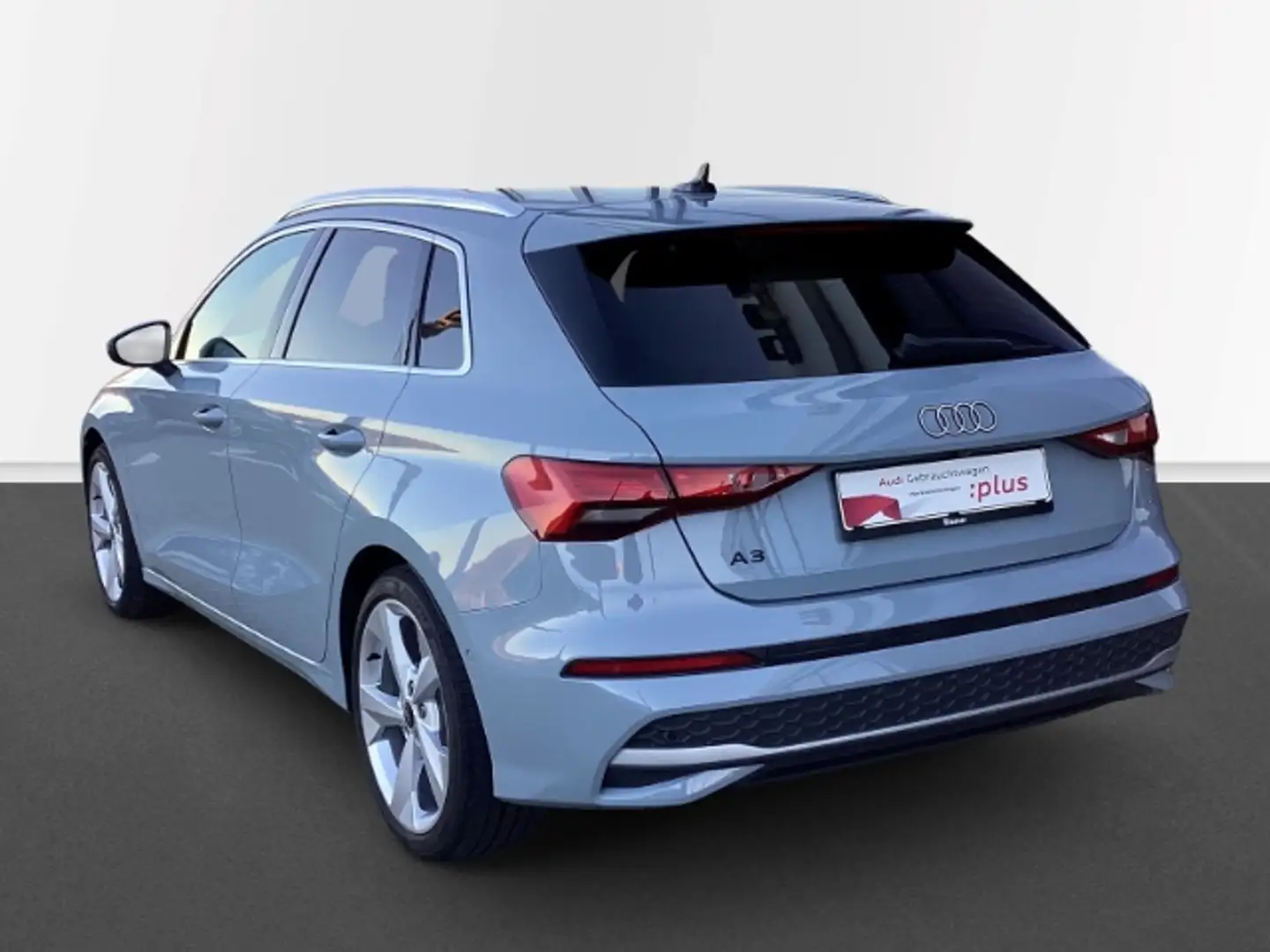 Audi A3 Sportback 35TFSI advanced ACC LED Navi AHK Rückfah Grau - 2
