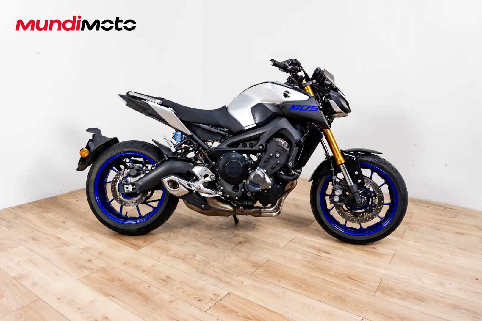 Yamaha MT-09 - 1