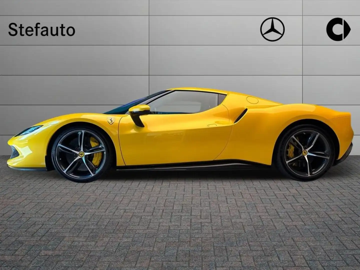 Ferrari 296 GTB 3.0 IVA ESPOSTA Giallo - 2
