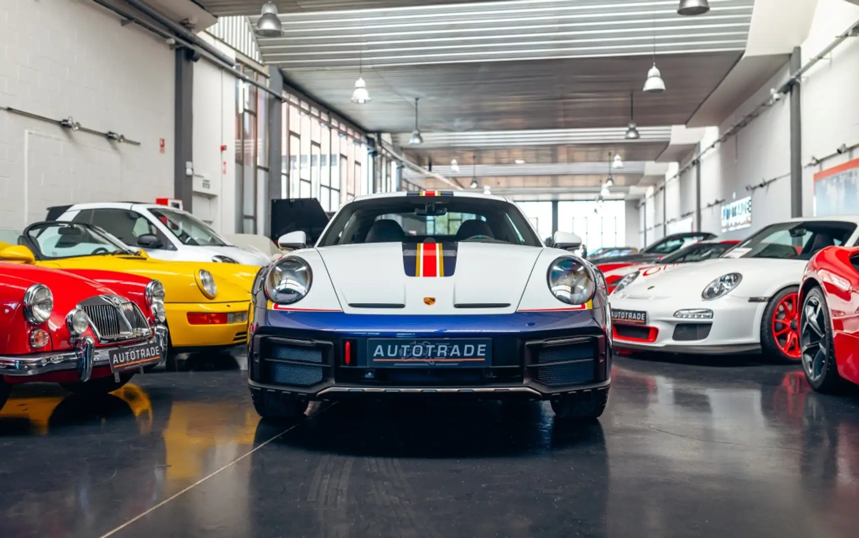 Porsche 992 Dakar Blanco - 2