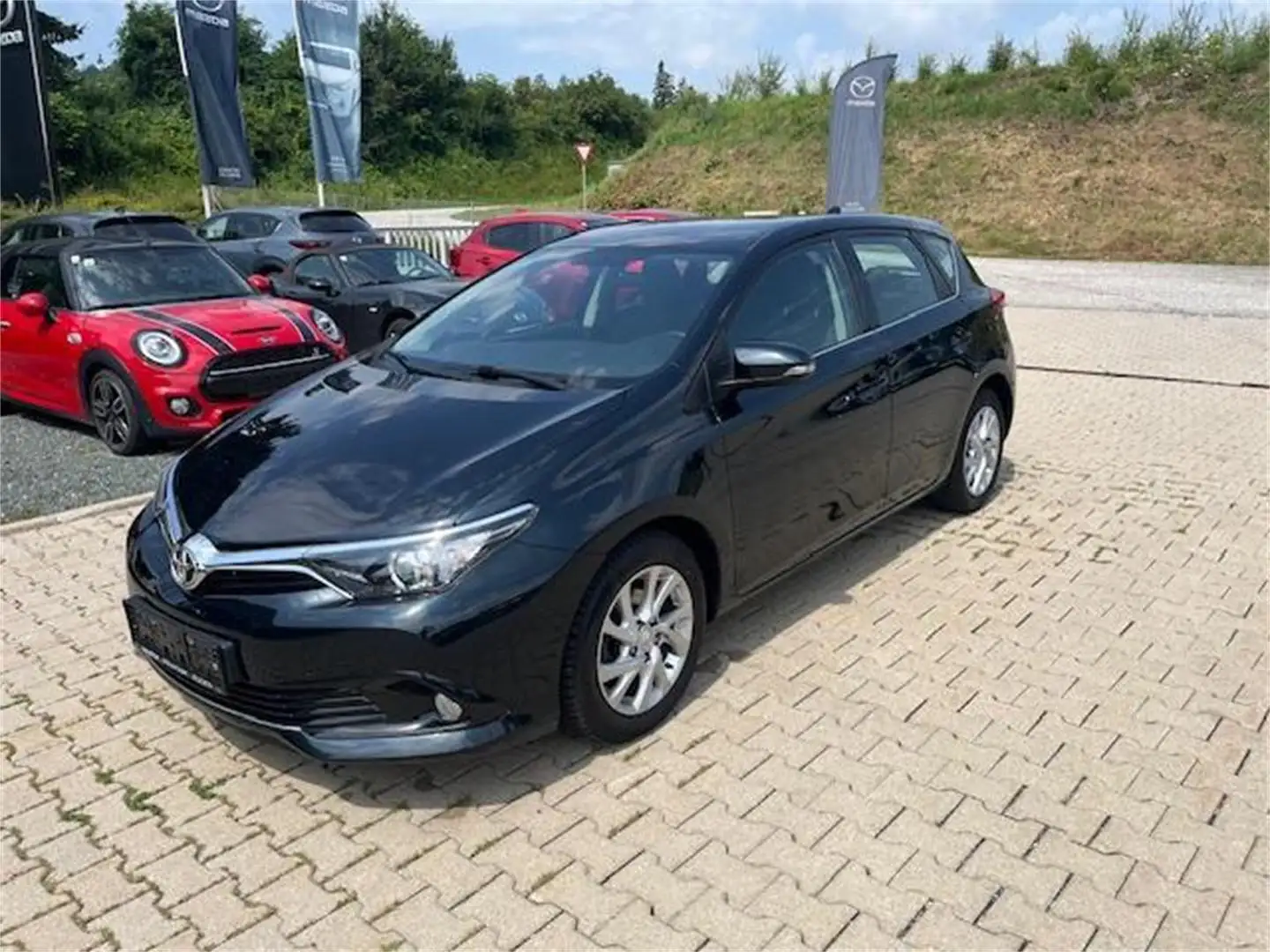 Toyota Auris 1,2 Turbo Active Grau - 1