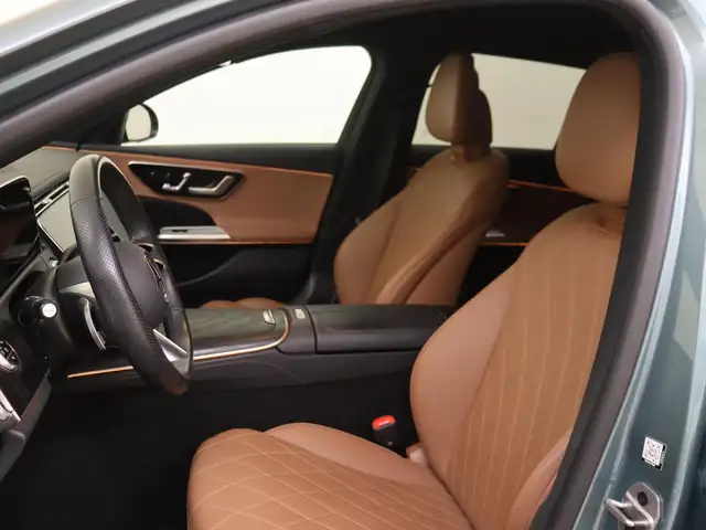 Mercedes-Benz E-Class view 11