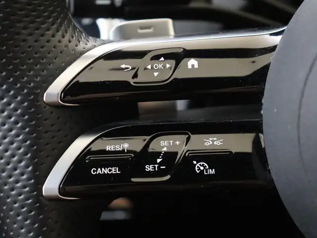 Mercedes-Benz E-Class view 13