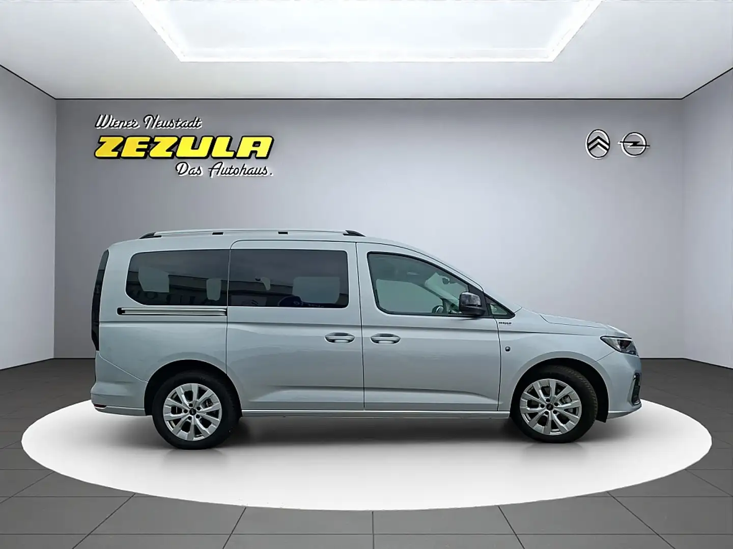 Ford Grand Tourneo Connect 1,5 EcoBoost PHEV L2 Titanium Silber - 2