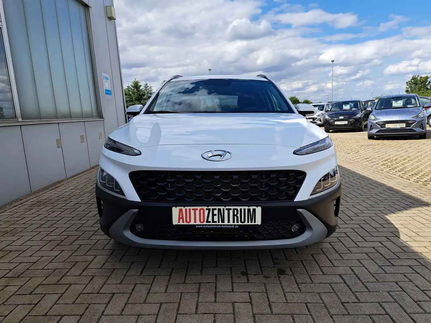 Hyundai KONA Intro LED NAVI KAMERA KRELL WINTERPAKET Weiß - 2