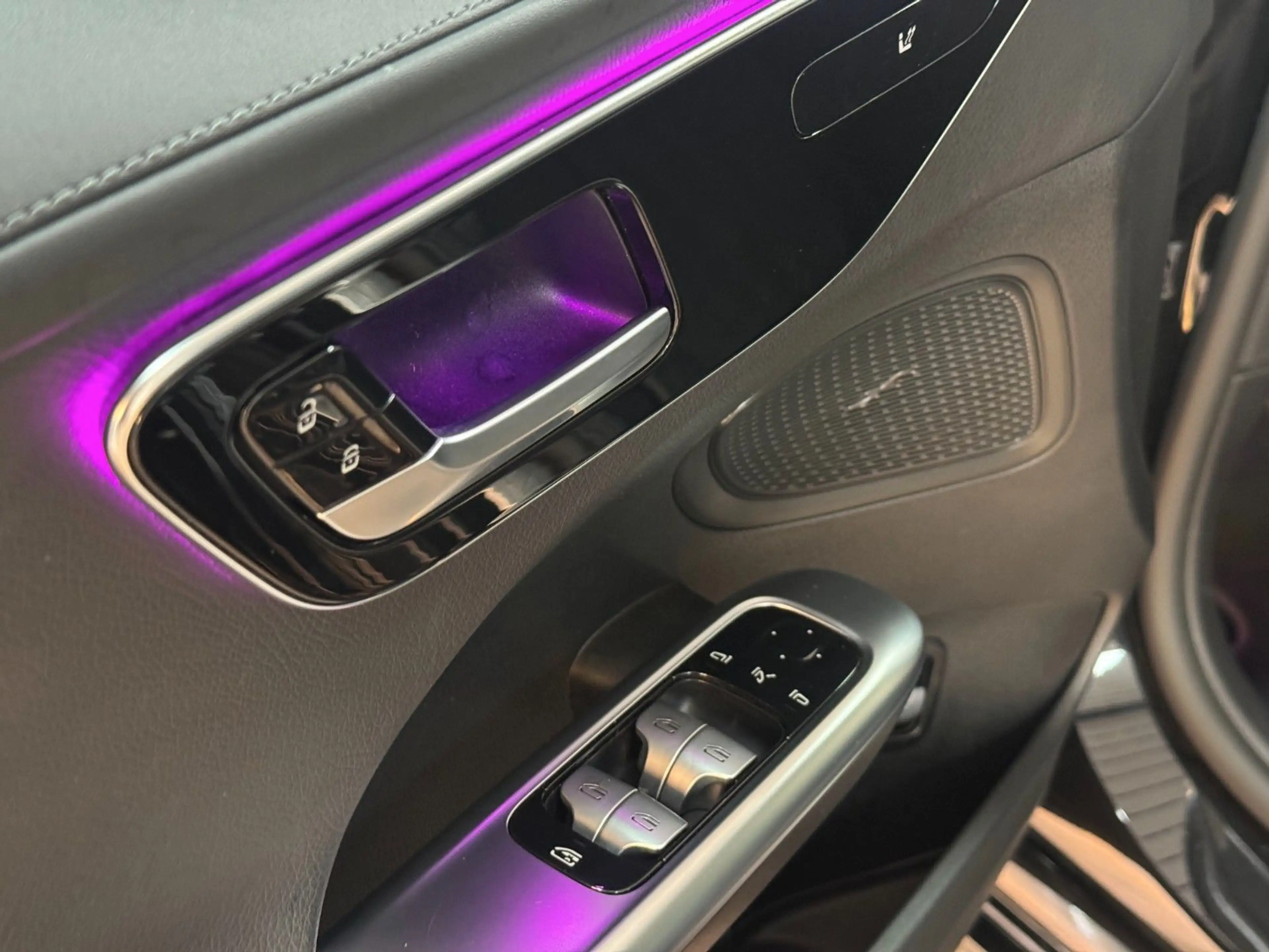 Mercedes-Benz C 200 T 4Matic *AMG*PANO*MBUX*AHK — photo 33