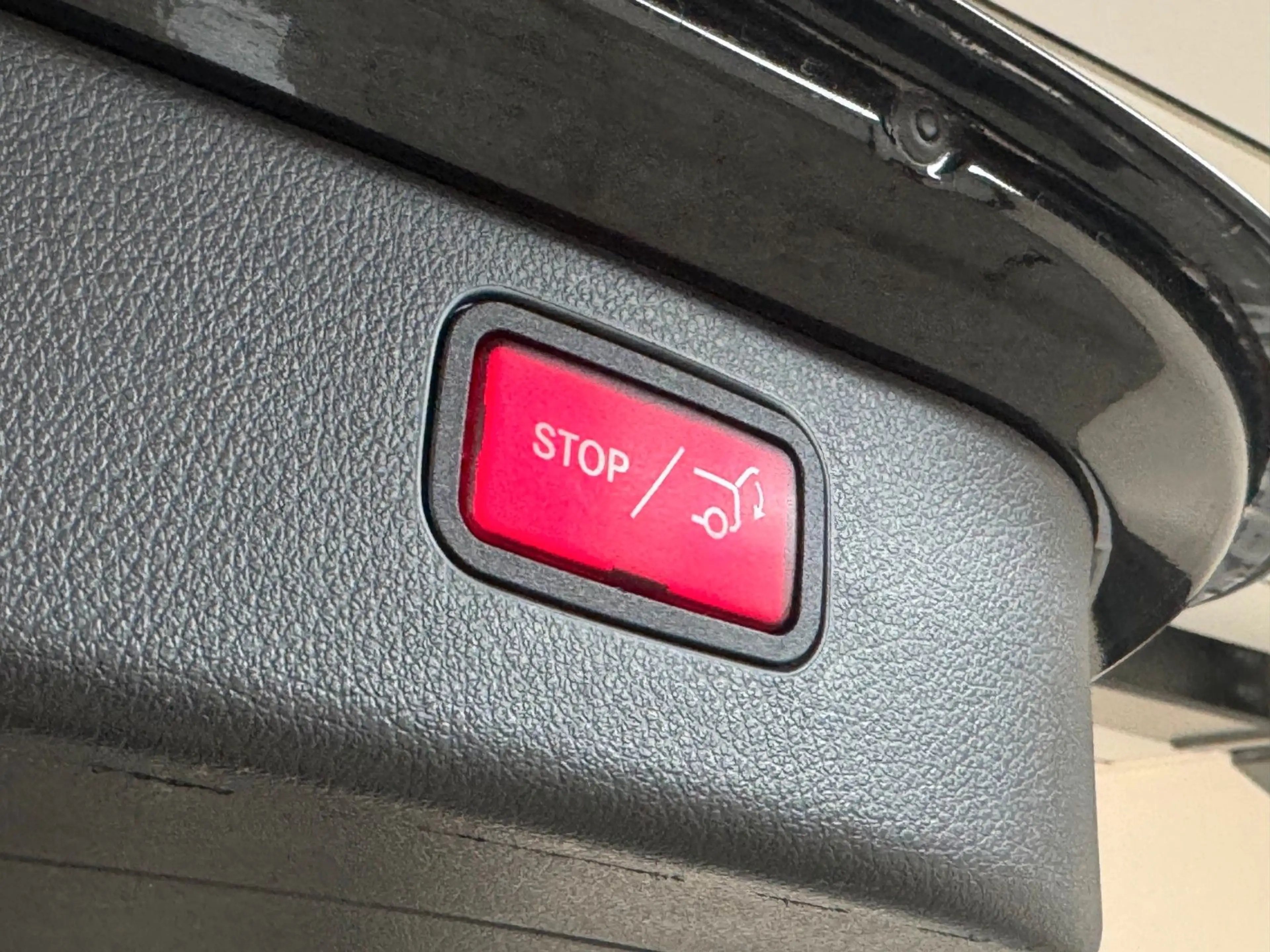 Mercedes-Benz C 200 T 4Matic *AMG*PANO*MBUX*AHK — photo 36