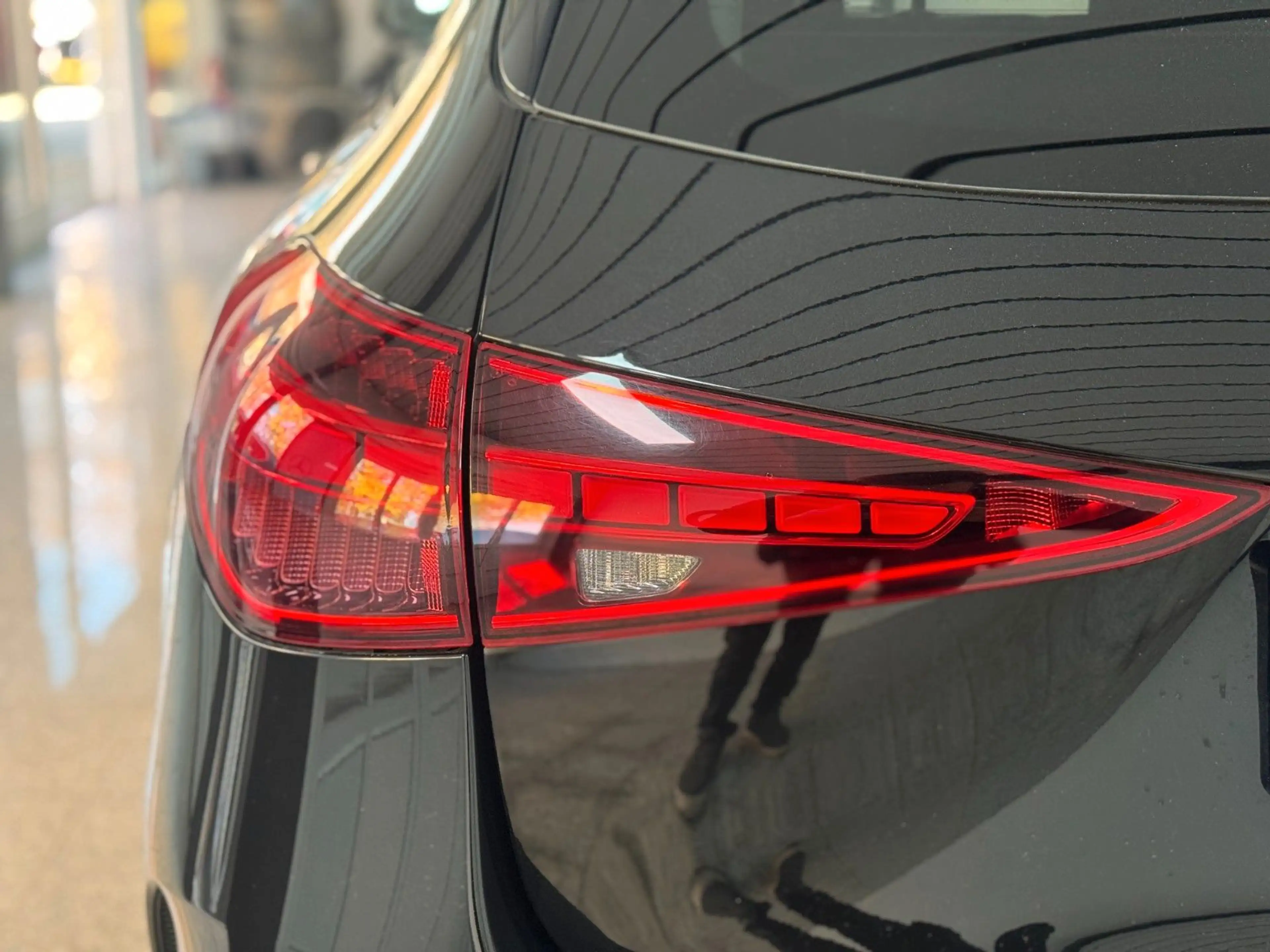 Mercedes-Benz C 200 T 4Matic *AMG*PANO*MBUX*AHK — photo 11