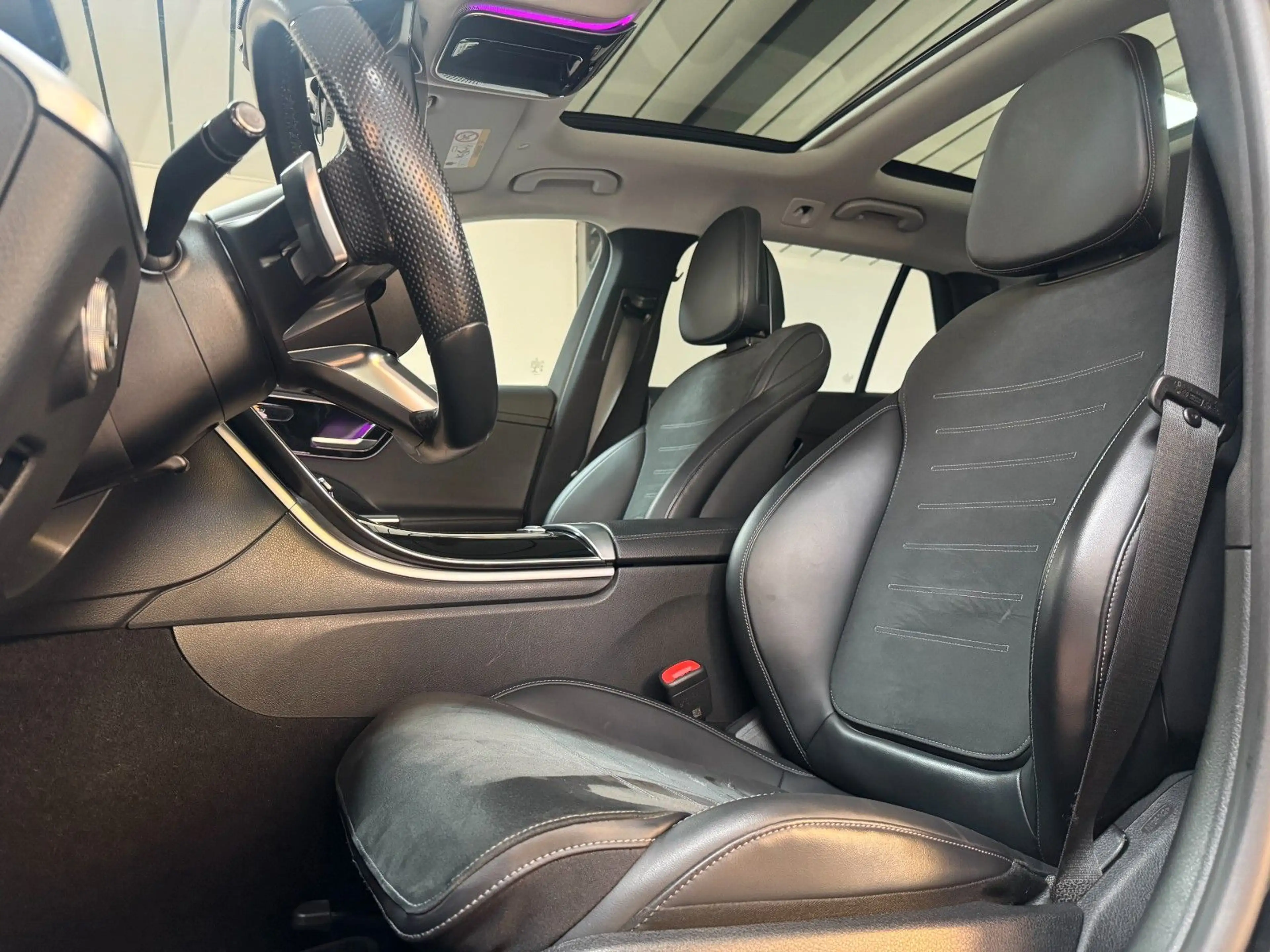 Mercedes-Benz C 200 T 4Matic *AMG*PANO*MBUX*AHK — photo 14
