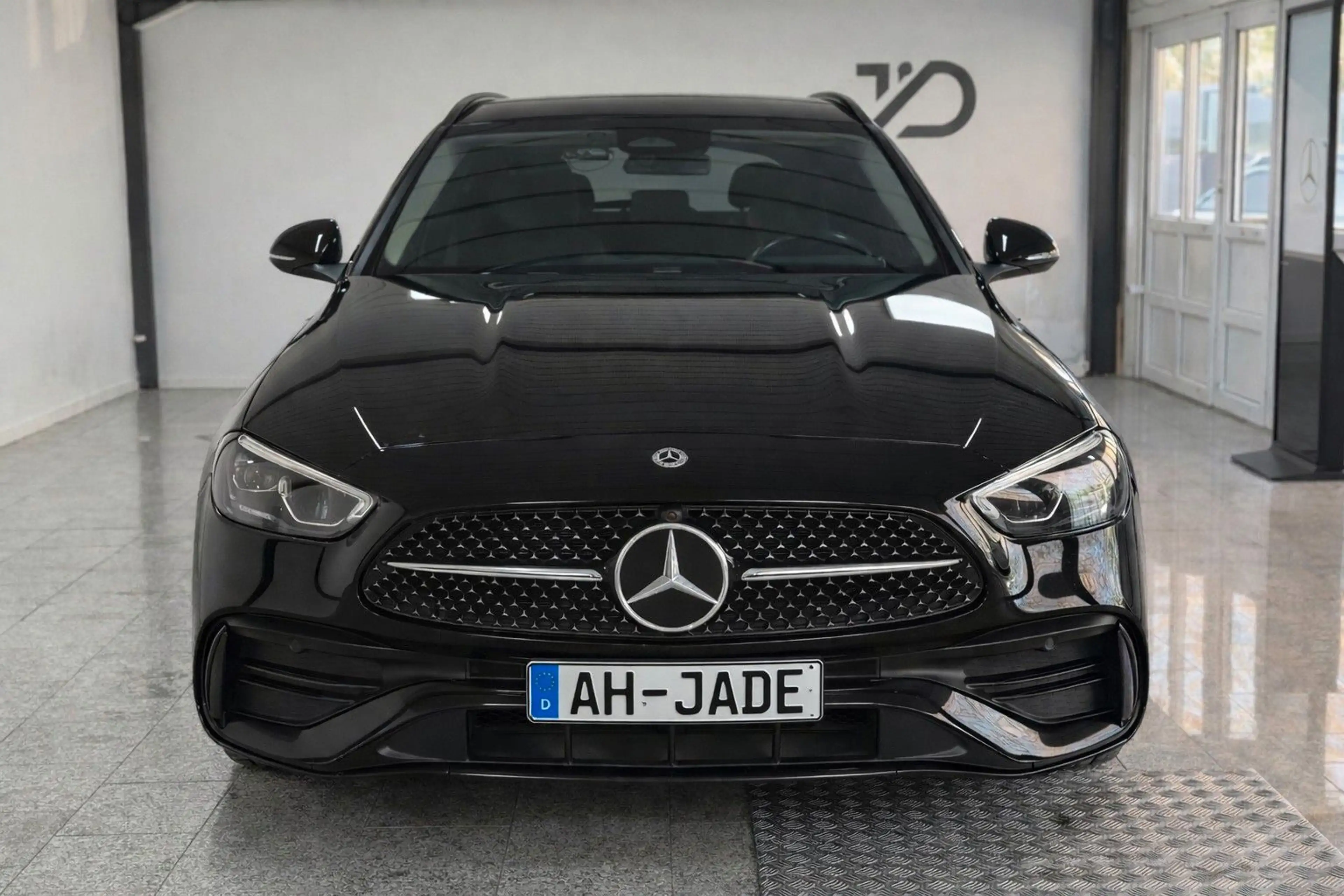 Mercedes-Benz C 200 T 4Matic *AMG*PANO*MBUX*AHK — photo 3