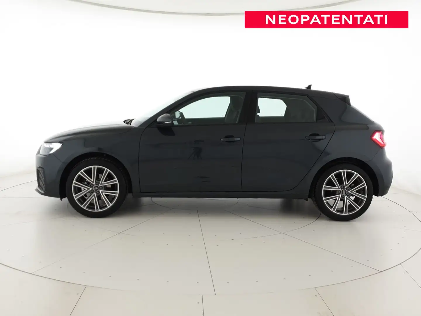 Audi A1 Sportback 30TFSI 116CV S tronic Business Grigio - 2