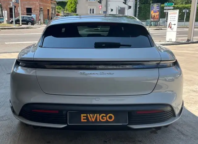 Porsche Taycan view 23