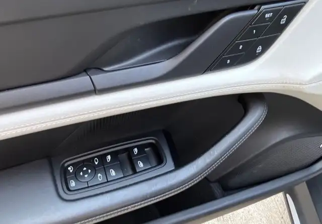 Porsche Taycan view 15