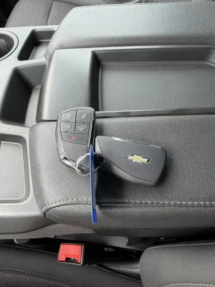Chevrolet Silverado 1500 photo Chevrolet Silverado 1500