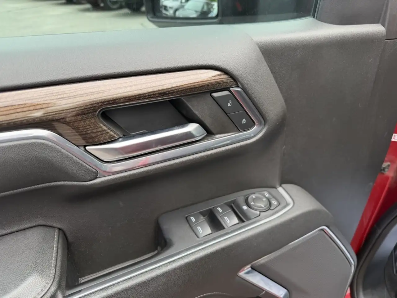 Chevrolet Silverado 1500 photo Chevrolet Silverado 1500