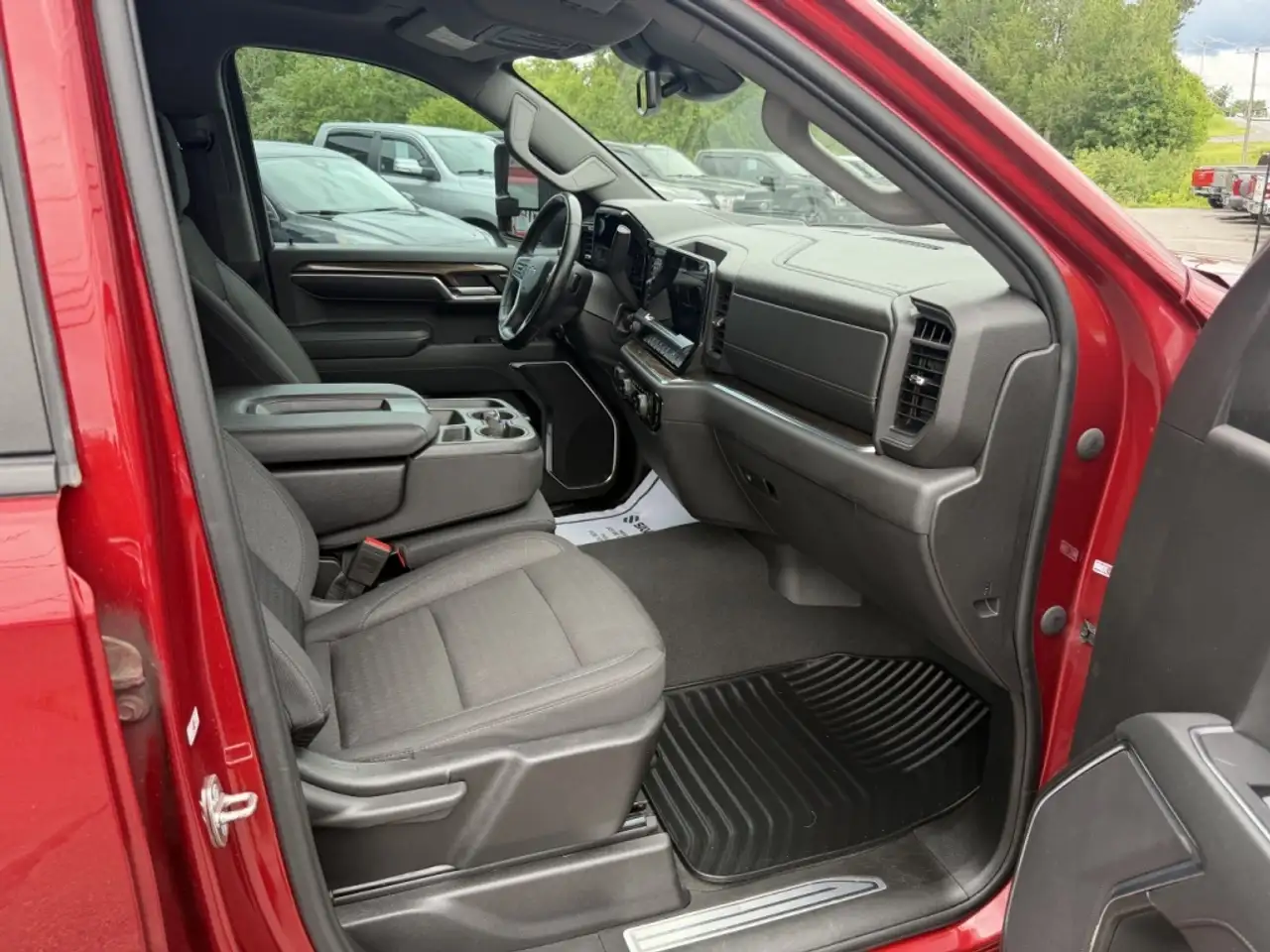 Chevrolet Silverado 1500 photo Chevrolet Silverado 1500