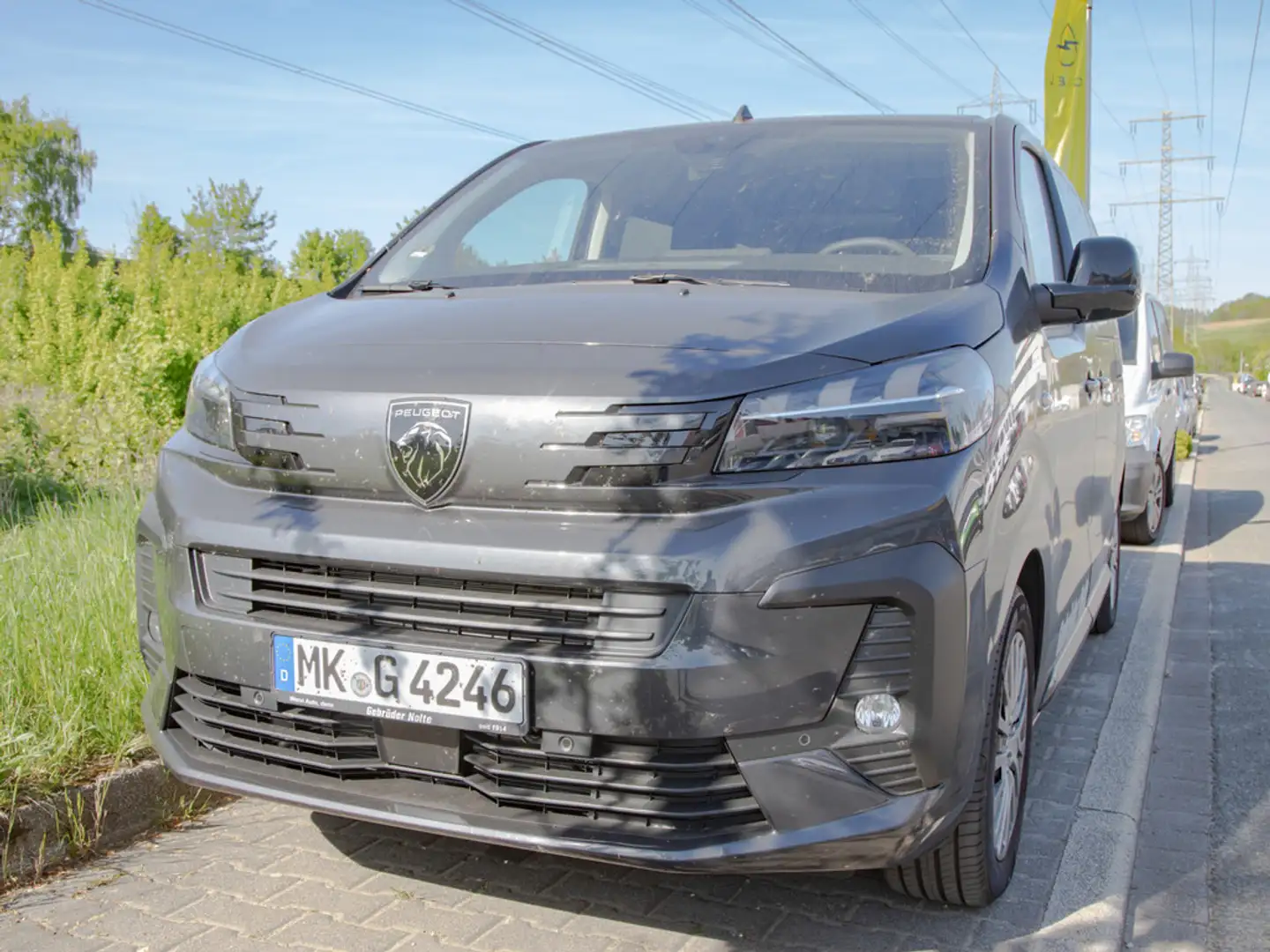 Peugeot Traveller 2.0 Active L2 NAVI W-LAN FACEL. LED Grau - 2