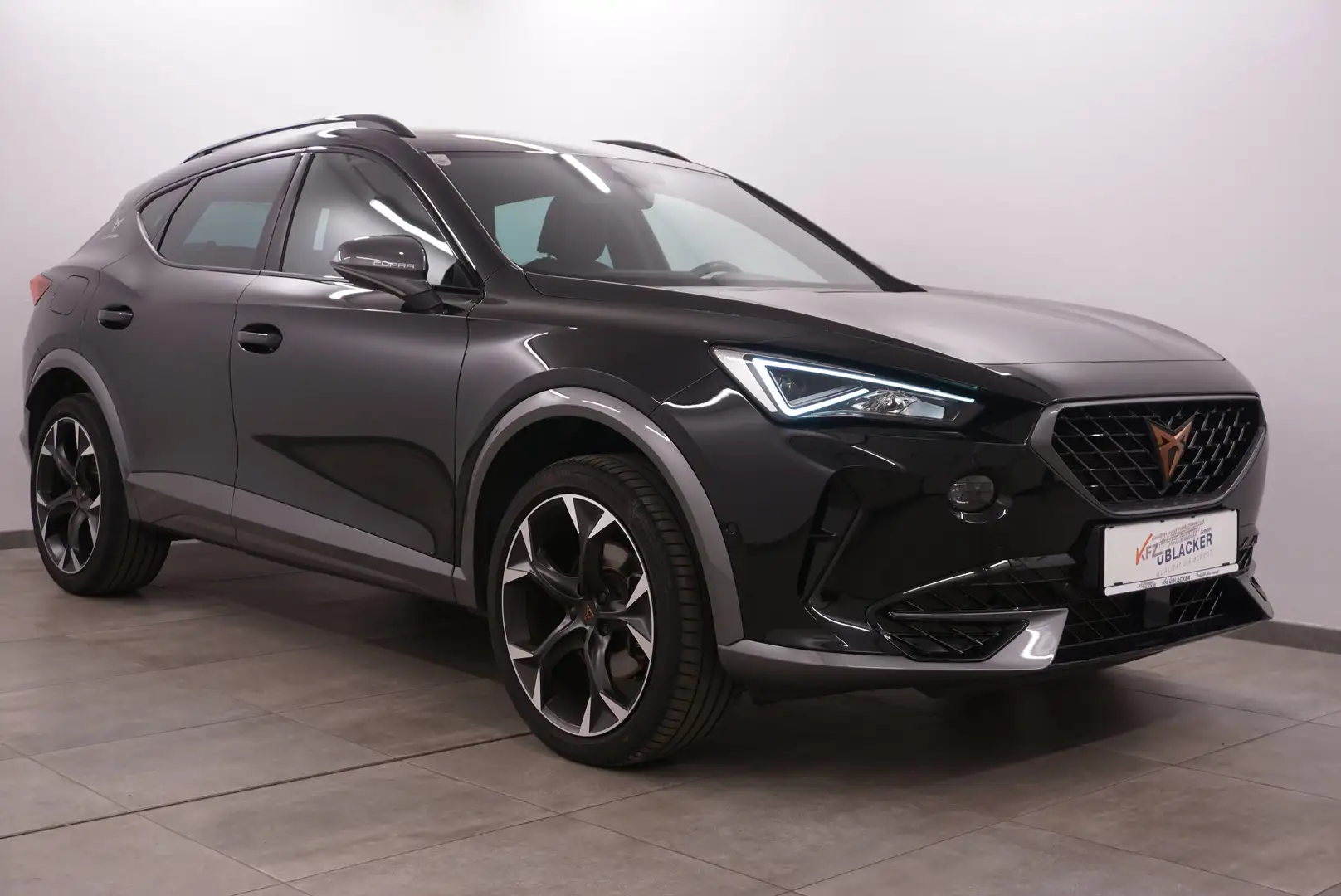 CUPRA Formentor a 4Drive // Allrad // Assistenzpaket // Schwarz - 1