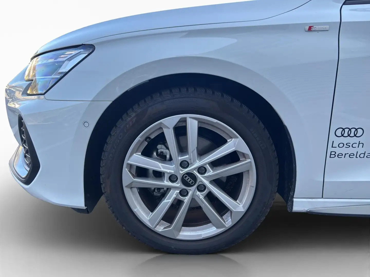 Audi A3 S line Белый - 2